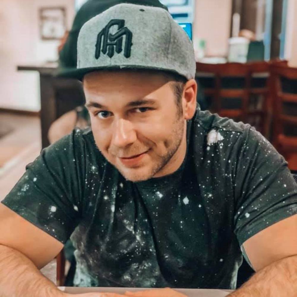 Meet your Posher, Aaron